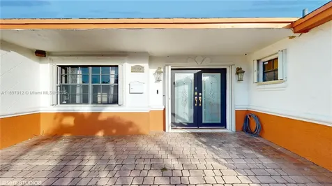 3920 NW 36th Avenue Lauderdale Lakes FL 33309