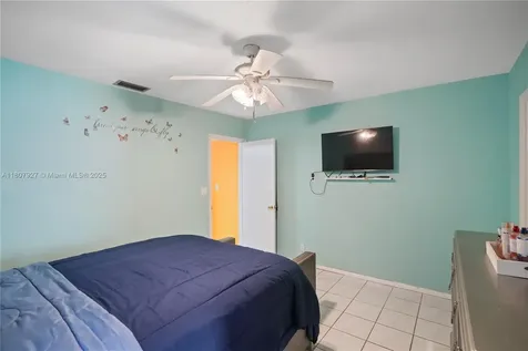 5390 SW 10th Court Margate FL 33068