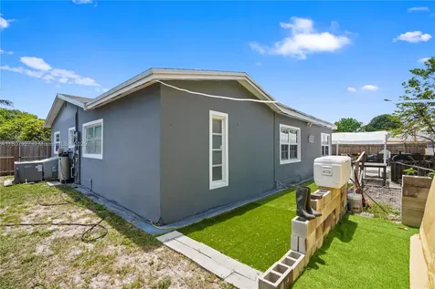 5390 SW 10th Court Margate FL 33068