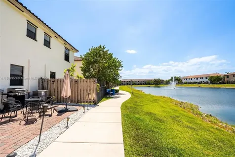 5421 NW 27th Street Margate FL 33063