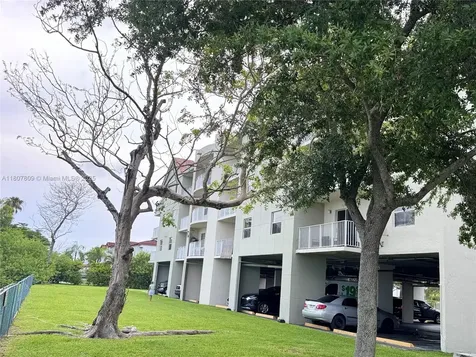 8260 SW 210th Street Cutler Bay FL 33189