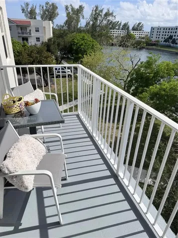8260 SW 210th Street Cutler Bay FL 33189