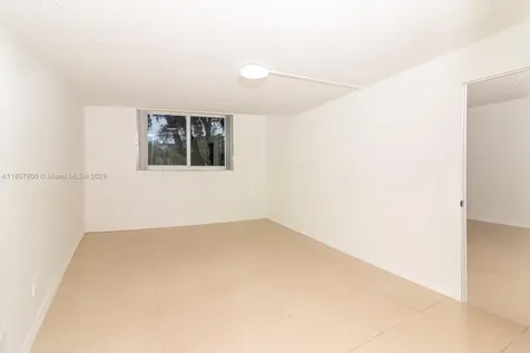 447 NE 195th Street Miami FL 33179