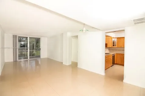 447 NE 195th Street Miami FL 33179