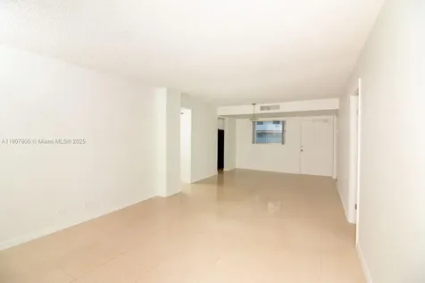 447 NE 195th Street Miami FL 33179