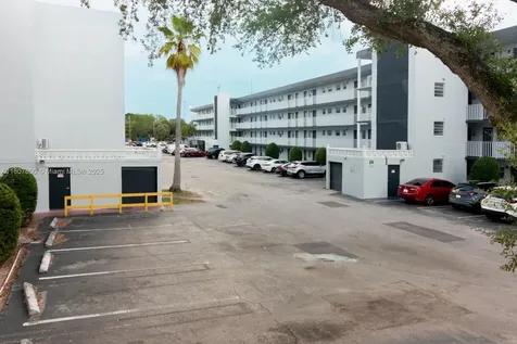 447 NE 195th Street Miami FL 33179