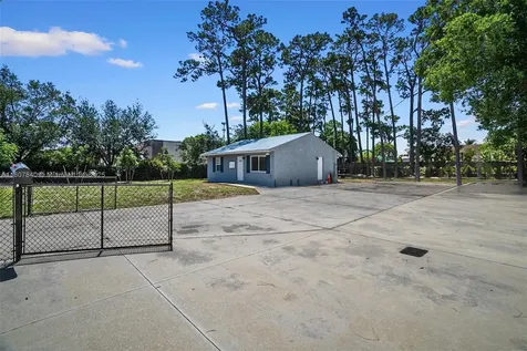 4736 Lake Worth Road Green Acres FL 33463