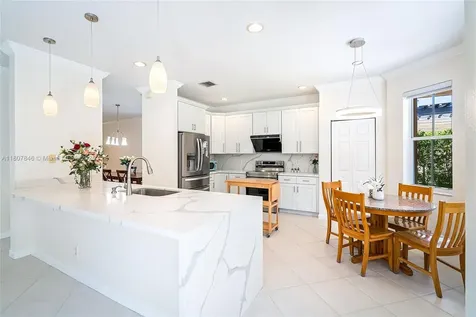 850 Nandina Drive Weston FL 33327