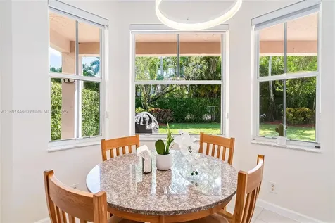 850 Nandina Drive Weston FL 33327