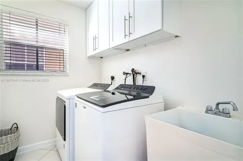 850 Nandina Drive Weston FL 33327