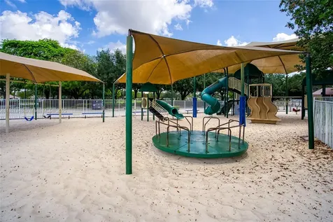 850 Nandina Drive Weston FL 33327
