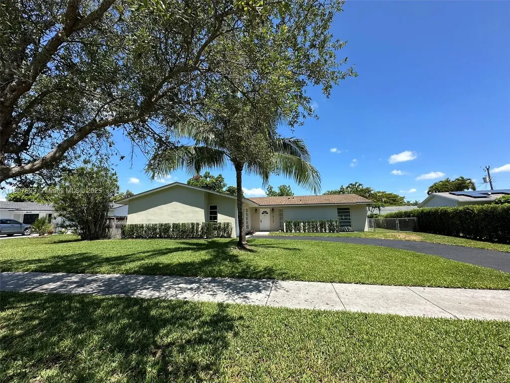 18735 SW 99th Road Cutler Bay FL 33157