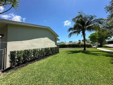 18735 SW 99th Road Cutler Bay FL 33157