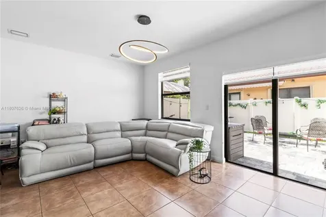 3508 W 88th Terrace Hialeah FL 33018