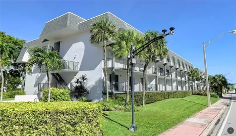 4013 N Ocean Drive Lauderdale By The Sea FL 33308