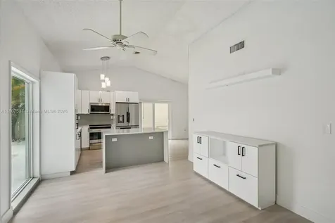 731 Briarwood Terrace Davie FL 33325