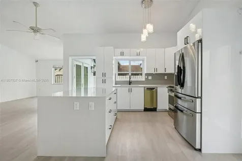 731 Briarwood Terrace Davie FL 33325