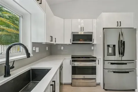 731 Briarwood Terrace Davie FL 33325
