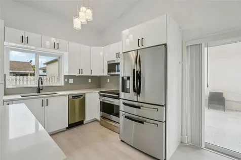 731 Briarwood Terrace Davie FL 33325