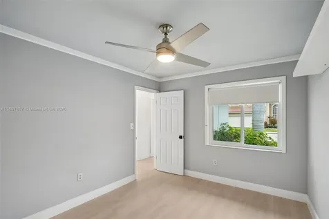 731 Briarwood Terrace Davie FL 33325
