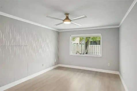 731 Briarwood Terrace Davie FL 33325