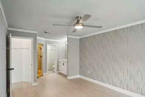 731 Briarwood Terrace Davie FL 33325