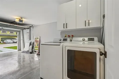 731 Briarwood Terrace Davie FL 33325
