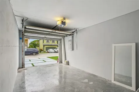 731 Briarwood Terrace Davie FL 33325