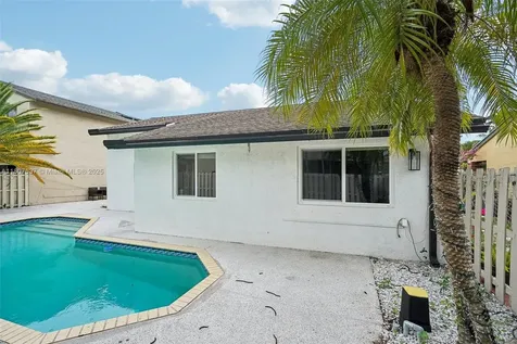 731 Briarwood Terrace Davie FL 33325