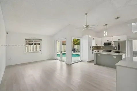 731 Briarwood Terrace Davie FL 33325