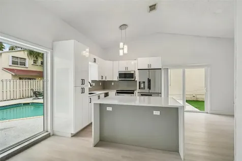 731 Briarwood Terrace Davie FL 33325