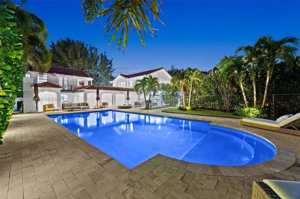 321 SW 1st Avenue Boynton Beach FL 33435