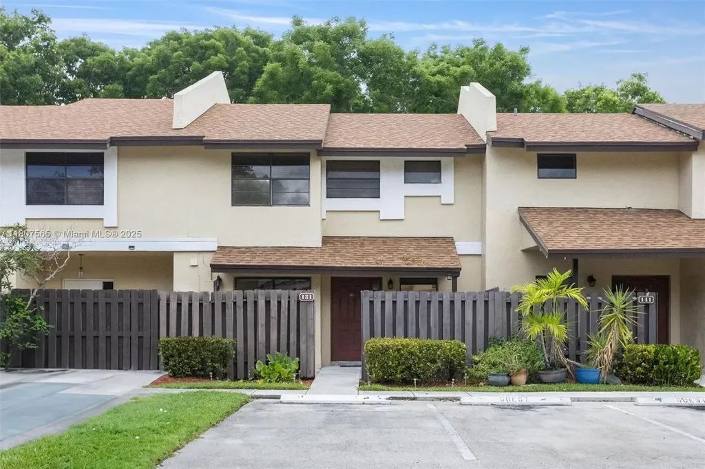 131 SW 97th Avenue Pembroke Pines FL 33025
