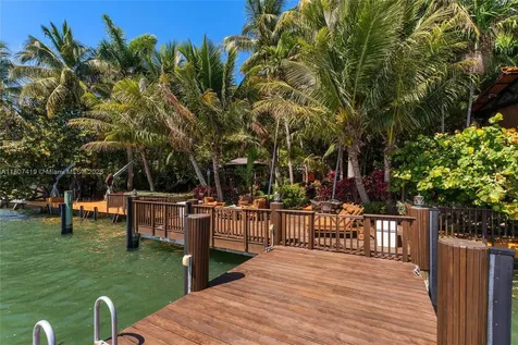 5725 N Bayshore Drive Miami FL 33137