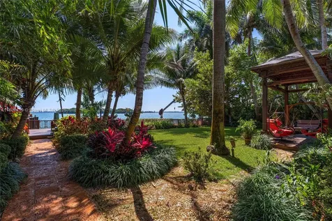 5725 N Bayshore Drive Miami FL 33137