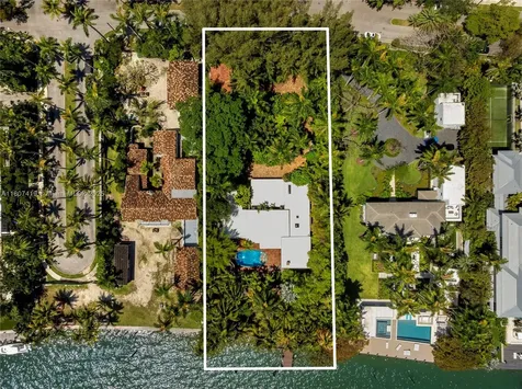 5725 N Bayshore Drive Miami FL 33137
