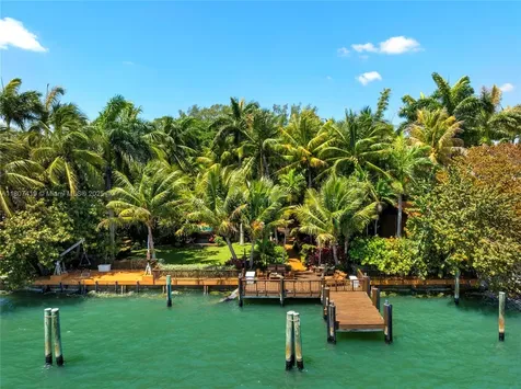 5725 N Bayshore Drive Miami FL 33137