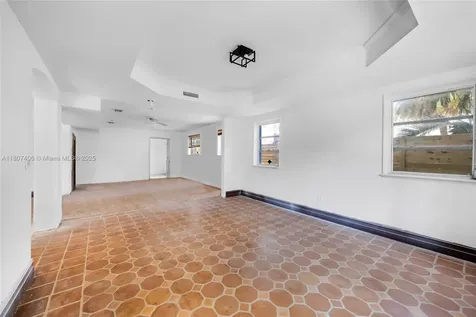 5757 Alton Road Miami Beach FL 33140
