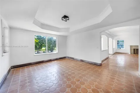 5757 Alton Road Miami Beach FL 33140