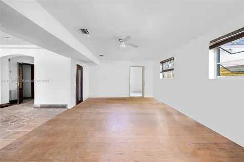 5757 Alton Road Miami Beach FL 33140