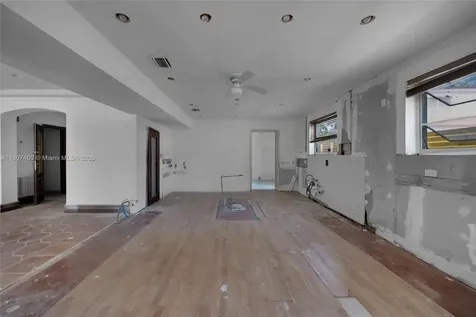 5757 Alton Road Miami Beach FL 33140