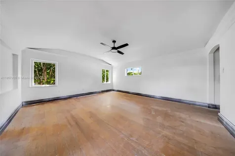 5757 Alton Road Miami Beach FL 33140