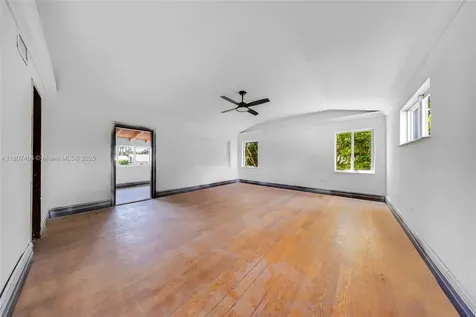 5757 Alton Road Miami Beach FL 33140