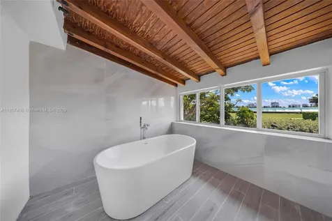 5757 Alton Road Miami Beach FL 33140