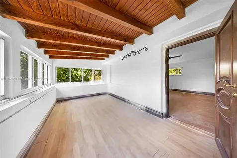 5757 Alton Road Miami Beach FL 33140