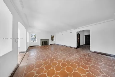 5757 Alton Road Miami Beach FL 33140