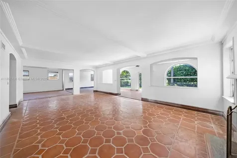 5757 Alton Road Miami Beach FL 33140