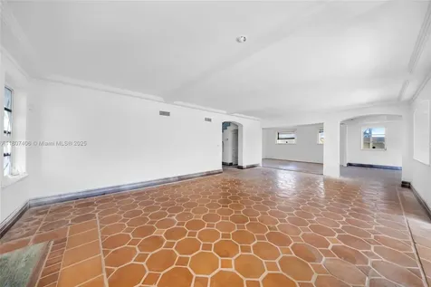 5757 Alton Road Miami Beach FL 33140