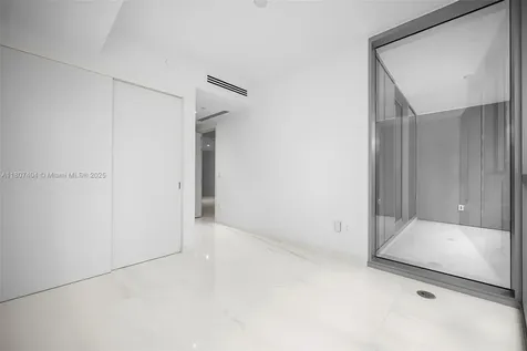 300 Biscayne Boulevard Way Miami FL 33131