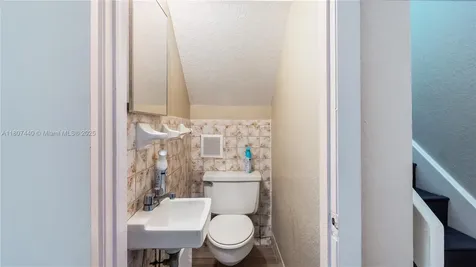 15 W 55th Street Hialeah FL 33012